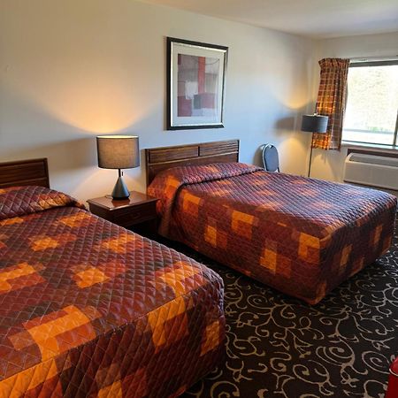 Malibu Inn Lake Delton Экстерьер фото