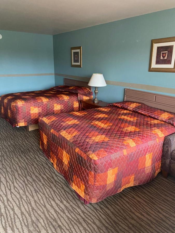 Malibu Inn Lake Delton Экстерьер фото