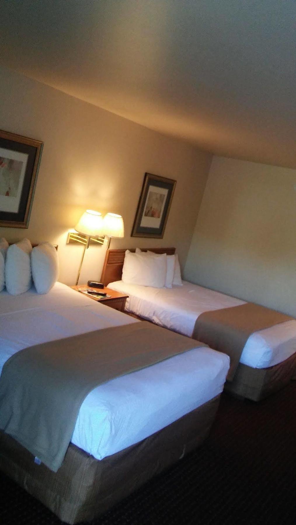Malibu Inn Lake Delton Экстерьер фото